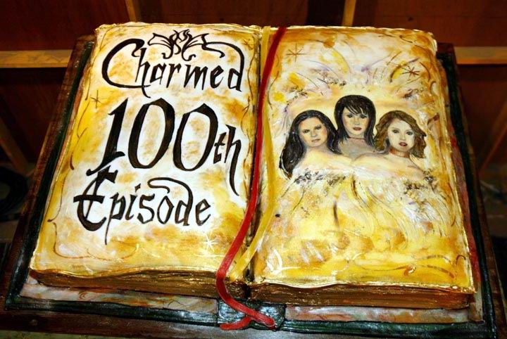 La torta per il 100 episodio